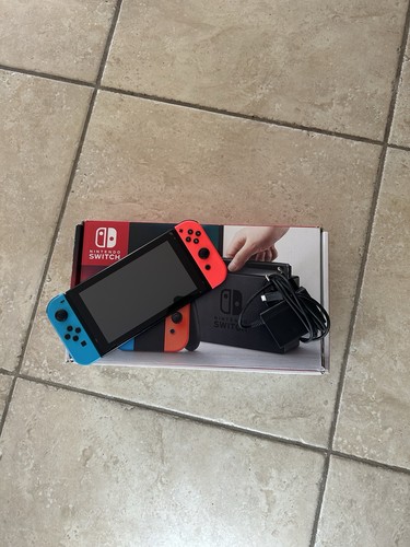 Nintendo switch console - go,